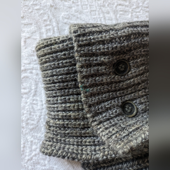 UGG Boots - Picture 4 of 4